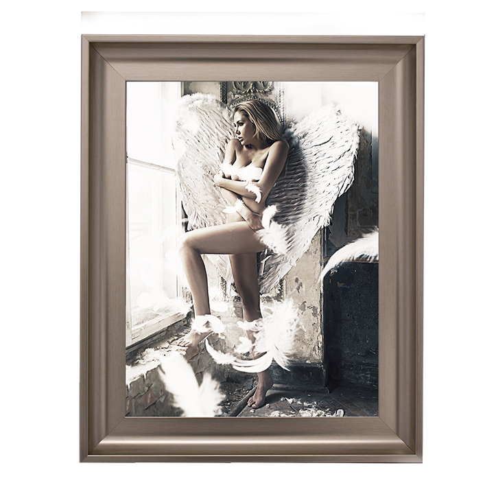 FG072 Angel by the window