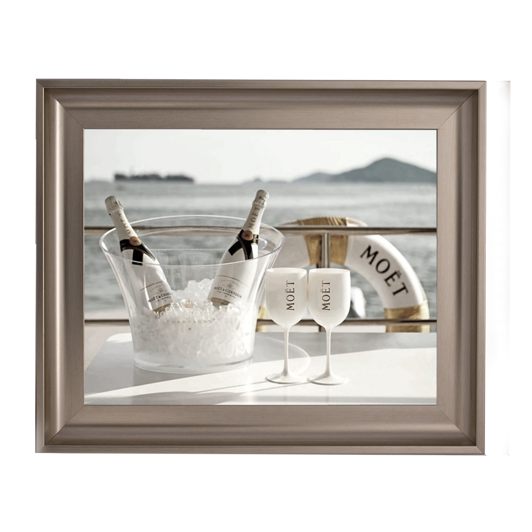 Moet at sea