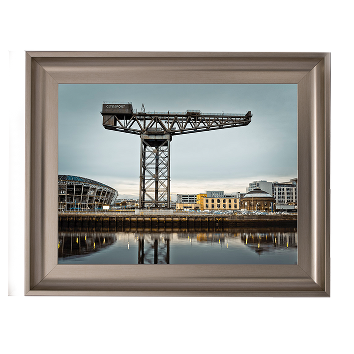 CY025 Finnieston crane on River Clyde