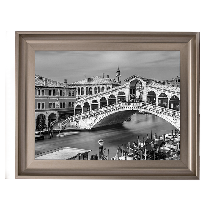 CY080 Famous Rialto bridge, Venice (Black & White)