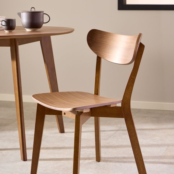 Roxby Round Dining Table in Walnut 105x76cm