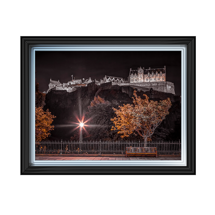 CY018 Edinburgh Castle at night