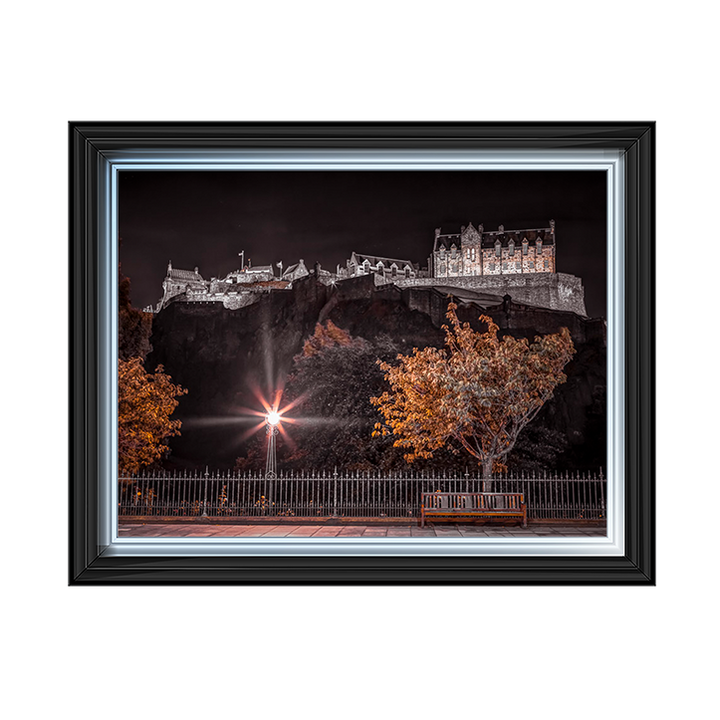 CY018 Edinburgh Castle at night