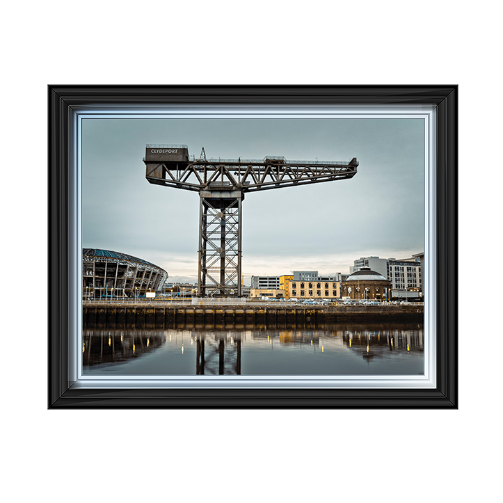 CY025 Finnieston crane on River Clyde