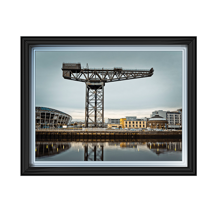 CY025 Finnieston crane on River Clyde