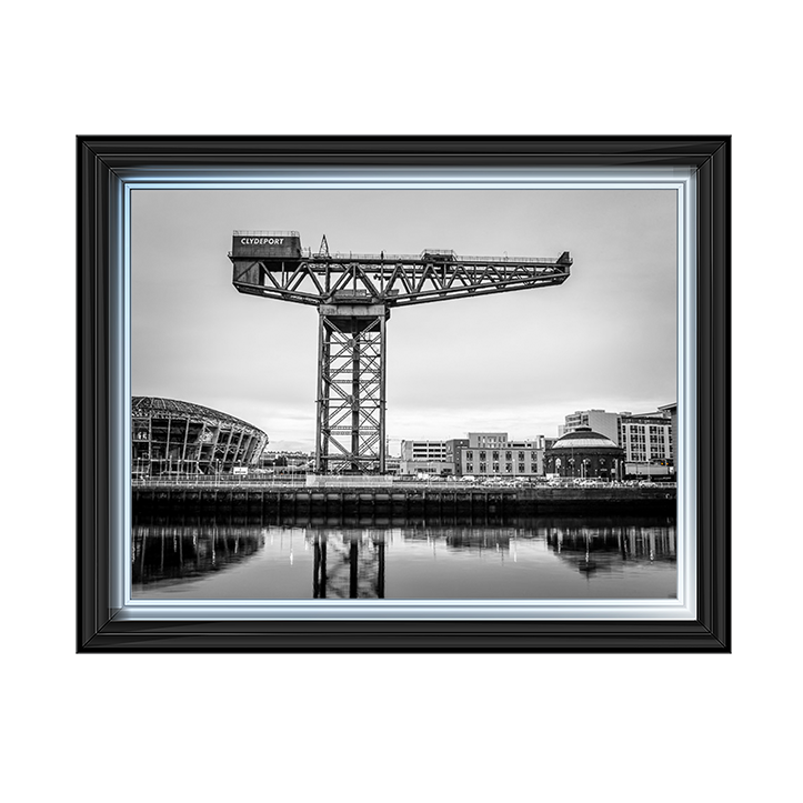 CY024 Finnieston crane on River Clyde (Black and White)