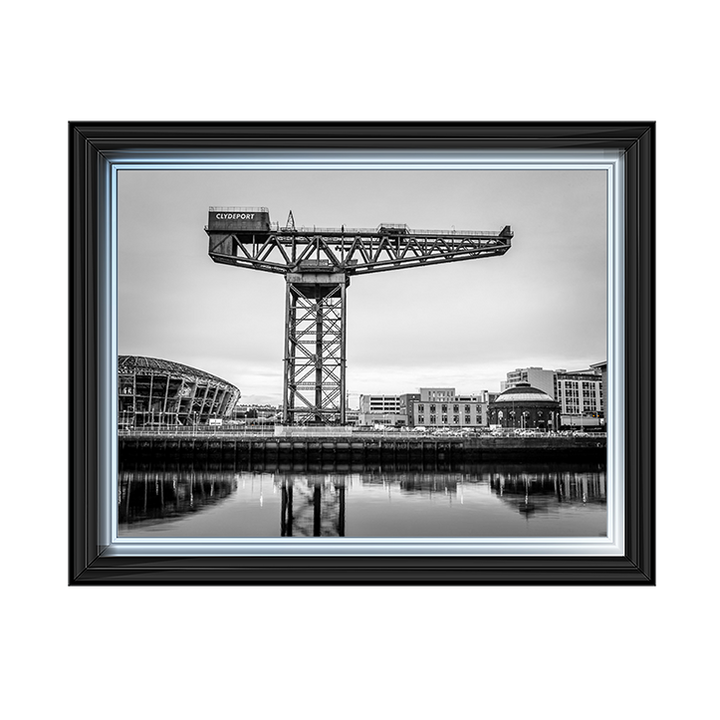 CY024 Finnieston crane on River Clyde (Black and White)