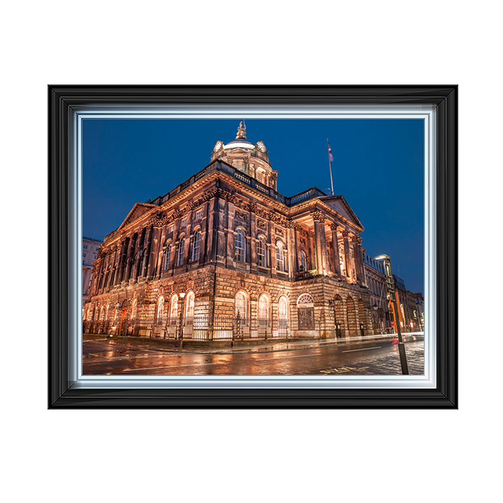 CY039 Town Hall Building at night