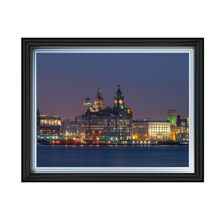 CY043 Liverpool city skyline across the River Mersey