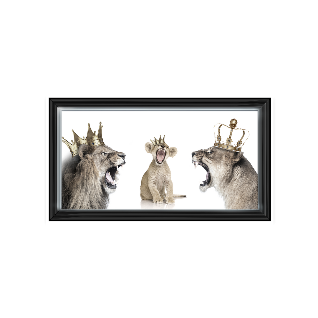 Roaring lion trio family
