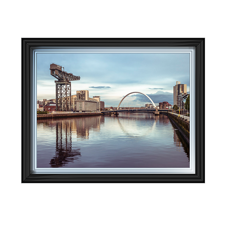 CY022 View along the river Clyde
