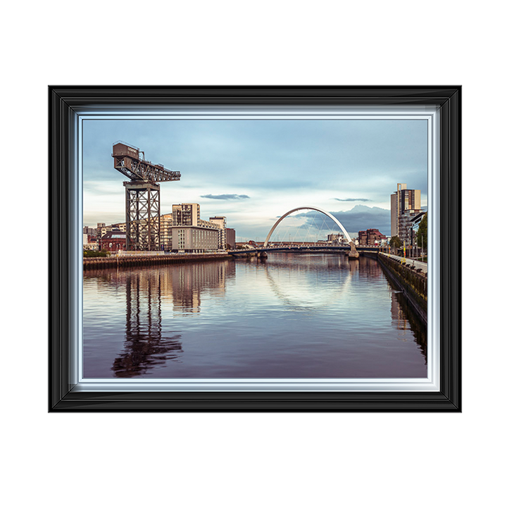 CY022 View along the river Clyde