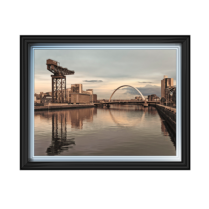 CY023 View along the river Clyde II