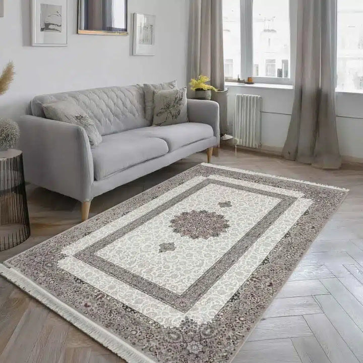 Minyatur Layered Border Palace Rug