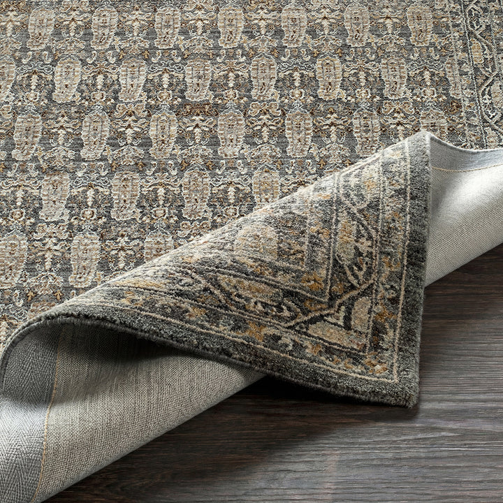 Refined Arda Vintage Traditional Rug