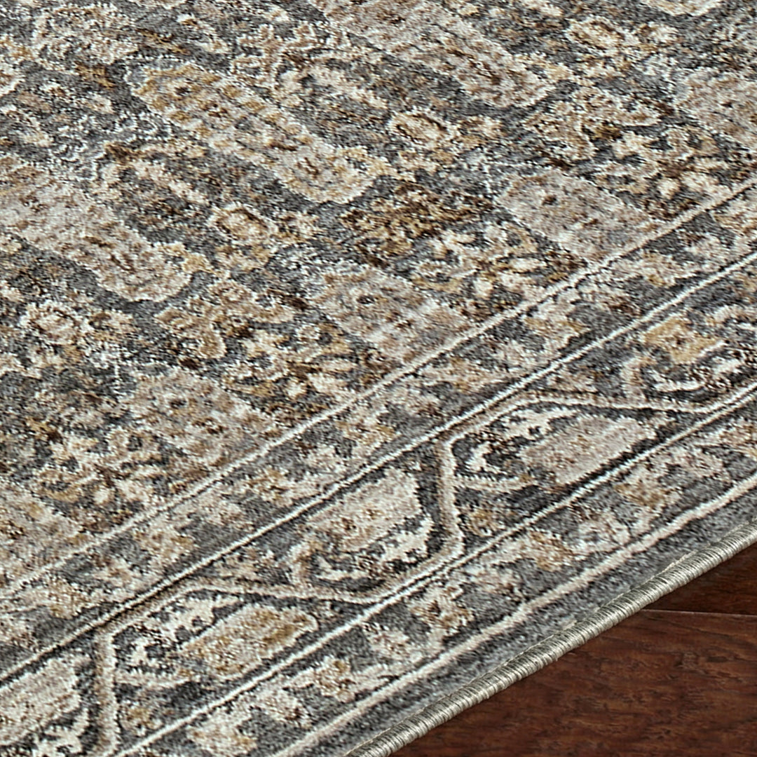 Refined Arda Vintage Traditional Rug