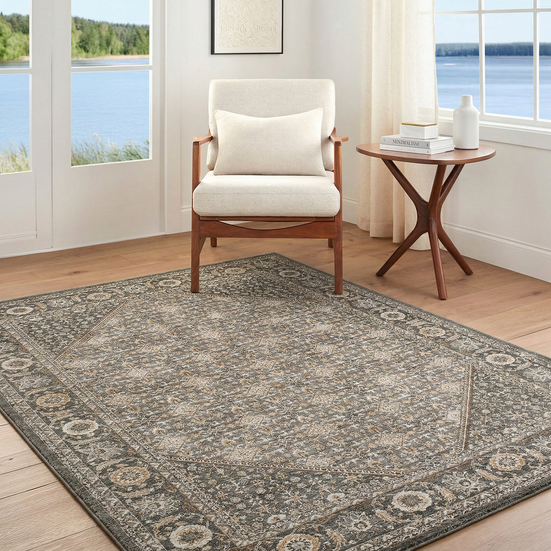 Refined Arda Vintage Traditional Rug