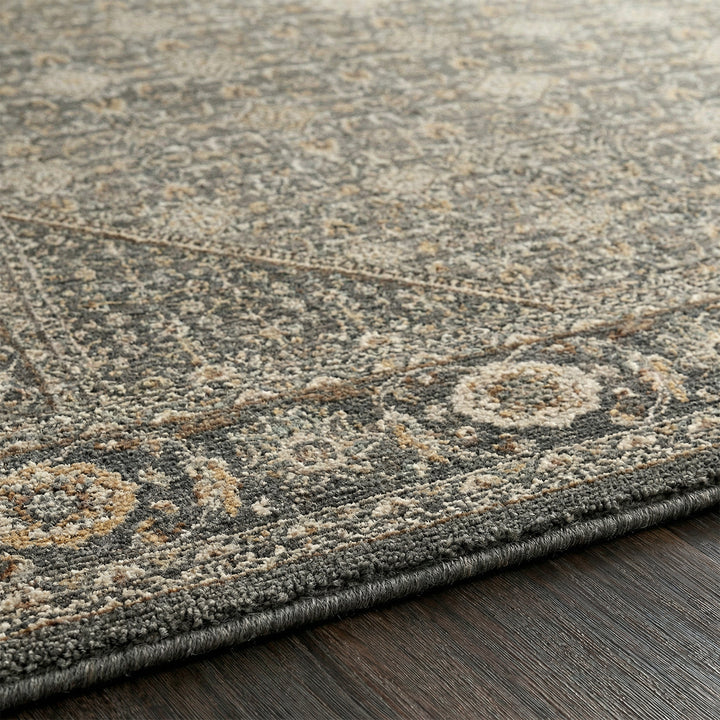 Stylish Arda Vintage Traditional Rug
