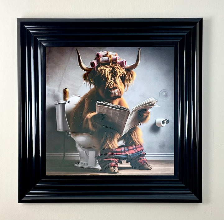 AN1113 HIGHLAND COW ON TOILET |