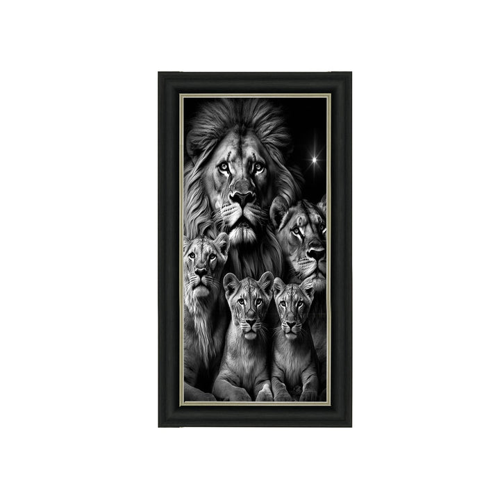 AN1500 LION FAMILY B&W