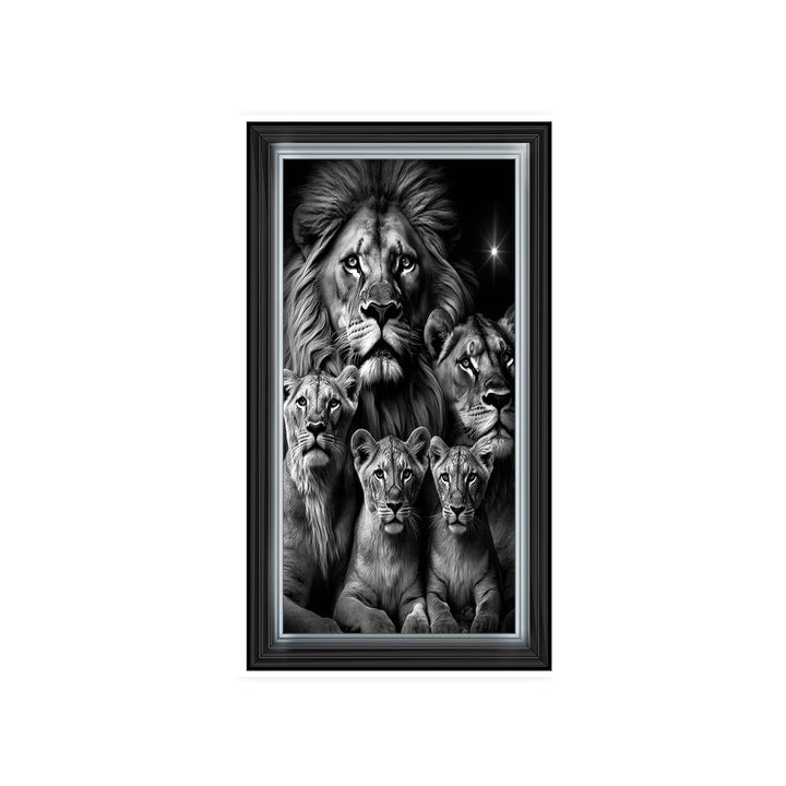 AN1500 LION FAMILY B&W