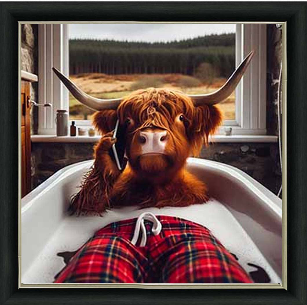 AN2137 Highland Cow On Phone Taking Bath ||
