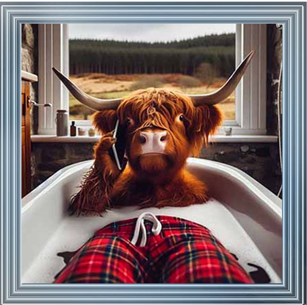 AN2137 Highland Cow On Phone Taking Bath ||