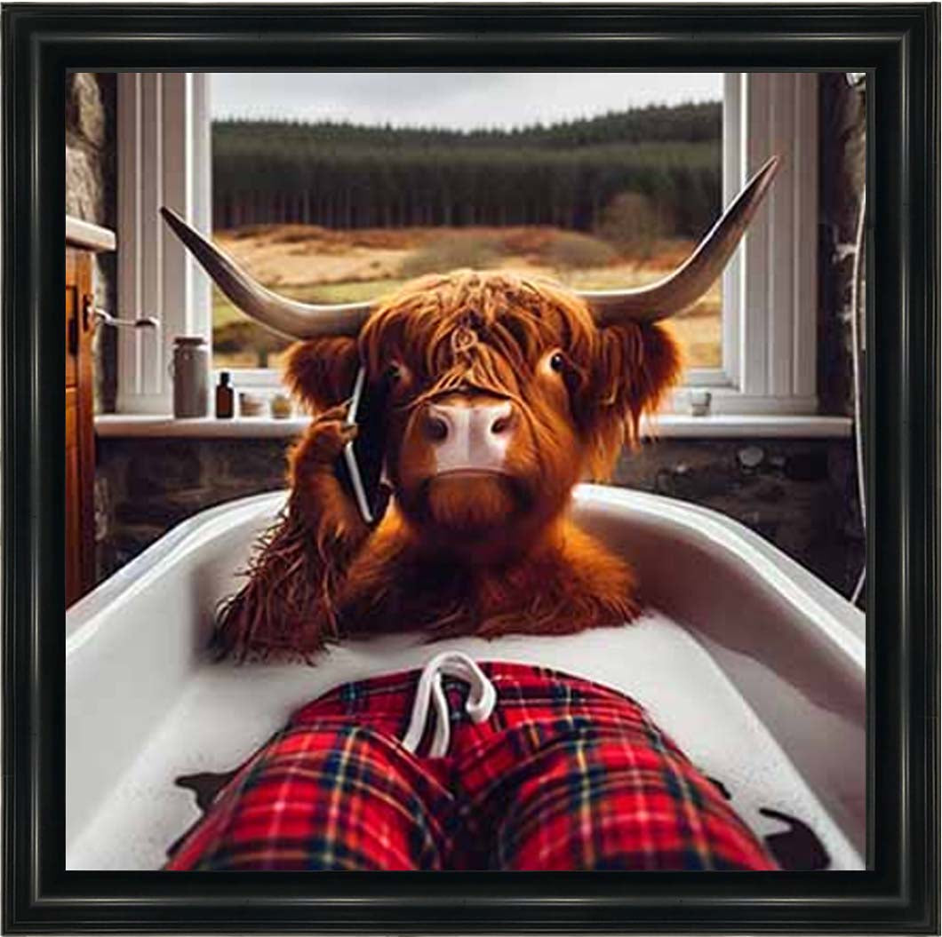 AN2137 Highland Cow On Phone Taking Bath ||