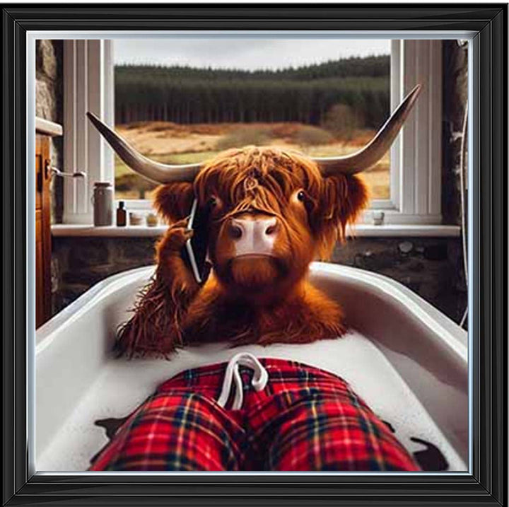 AN2137 Highland Cow On Phone Taking Bath ||