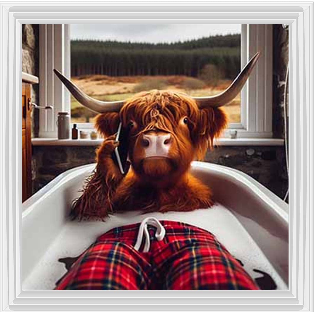 AN2137 Highland Cow On Phone Taking Bath ||
