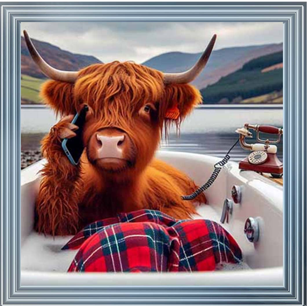 AN2138 Highland Cow On Phone Taking Bath |||