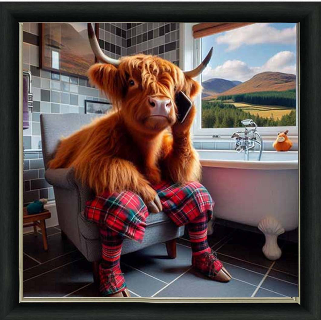 AN2139 Highland Cow On Toilet With Phone