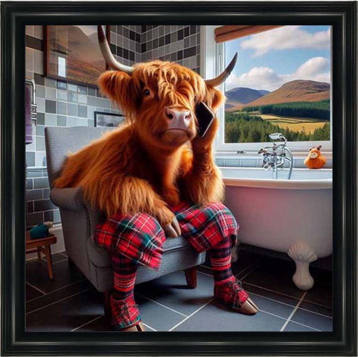 AN2139 Highland Cow On Toilet With Phone