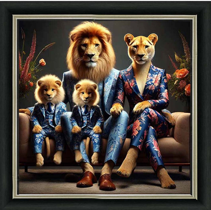 AN2464 Lion Family in Suit