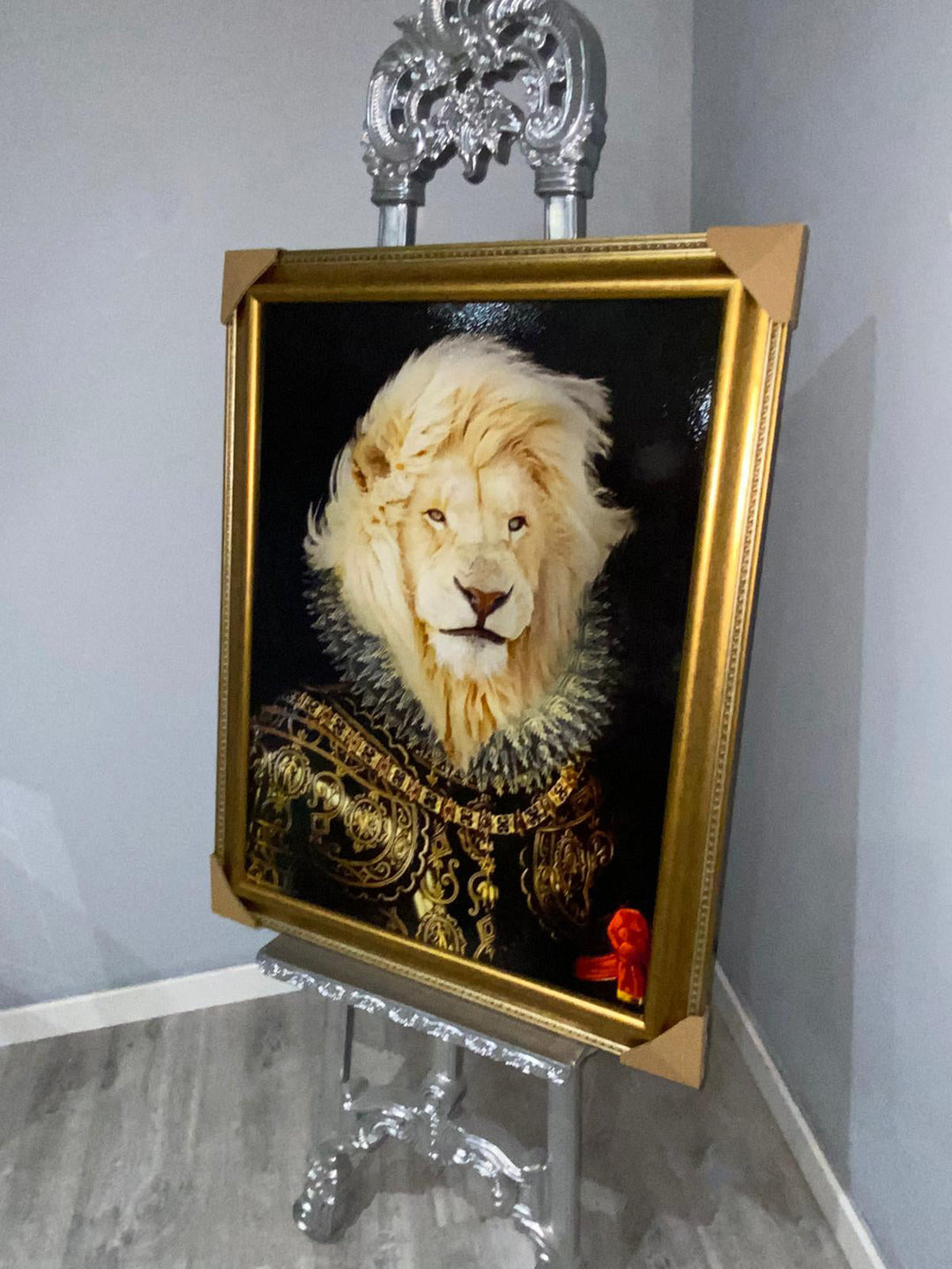 AN646 Regal Lion Portrait OV