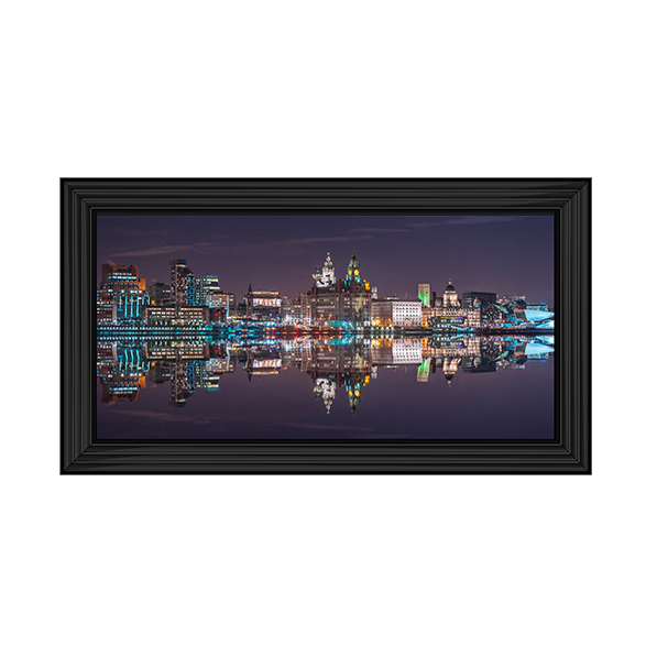 CY044 Liverpool city skyline across the River Mersey