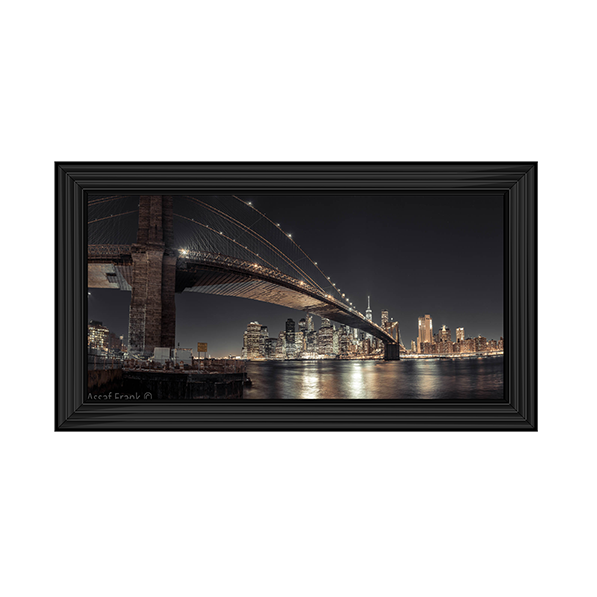 CY060 Brooklyn bridge over East river, Lower Manhattan
