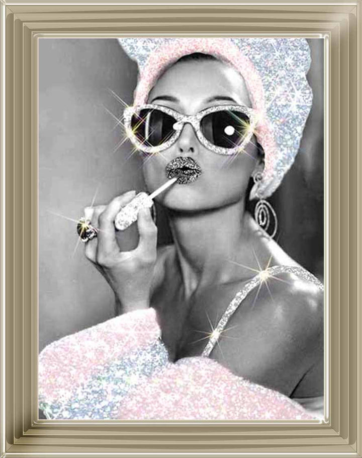 FG940 AUDREY HEPBURN GLAMOROUS