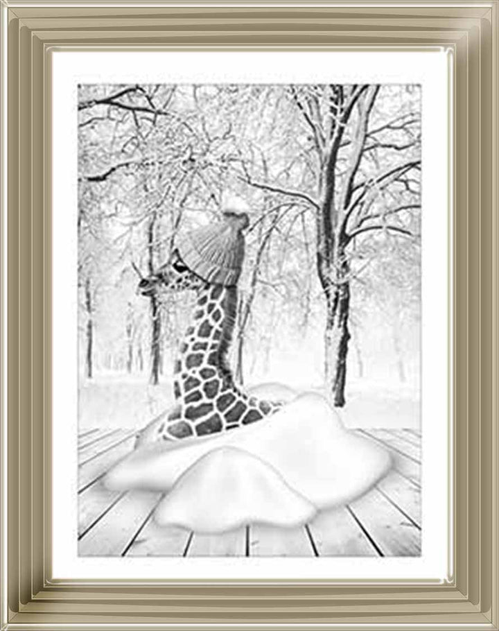 AN752-B&W Giraffe on Winter Snow l