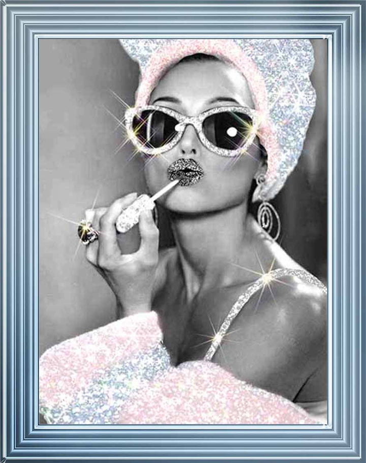 FG940 AUDREY HEPBURN GLAMOROUS