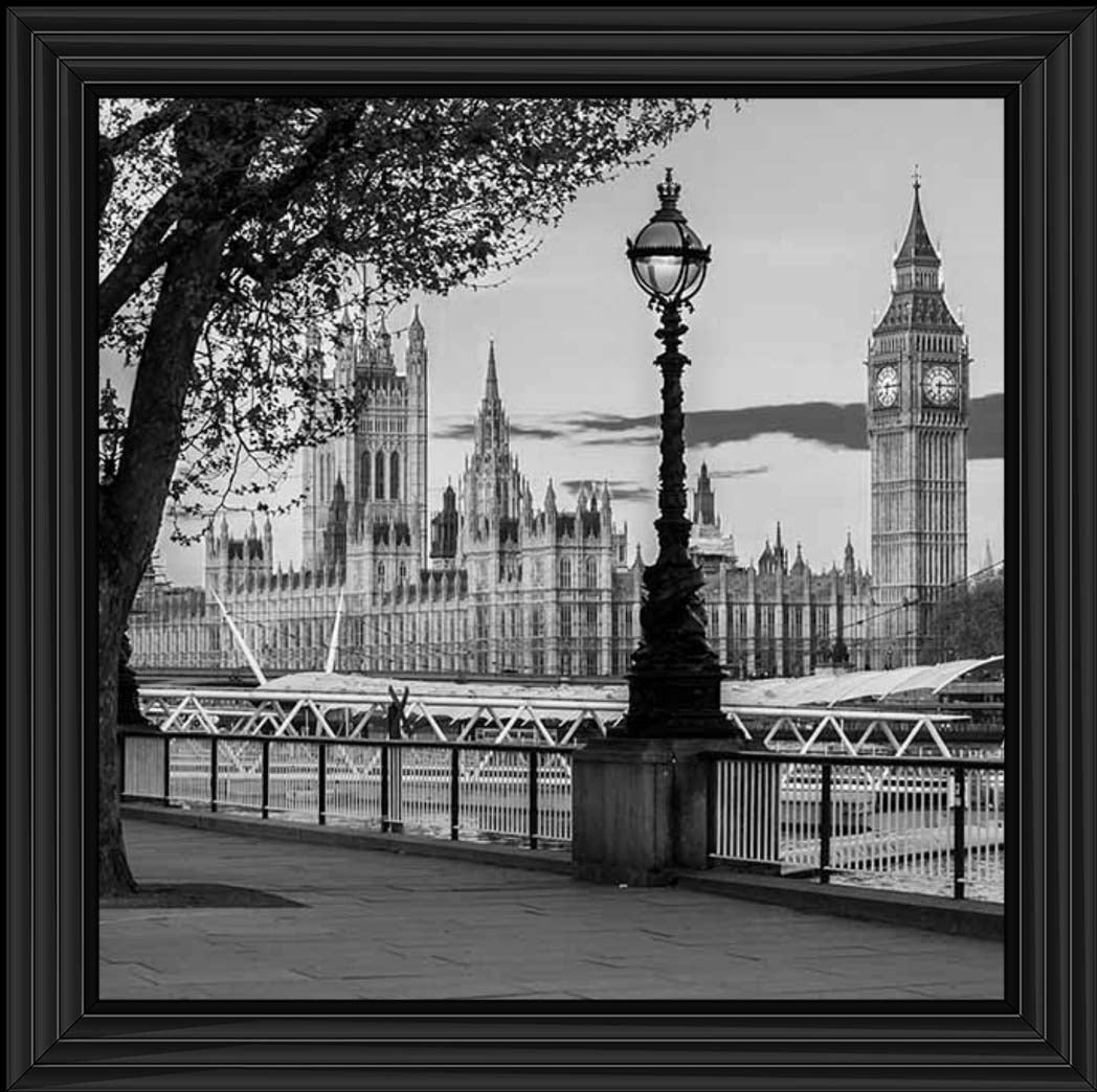 CY559 Big Ben B&W