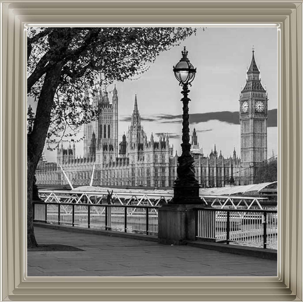 CY559 Big Ben B&W