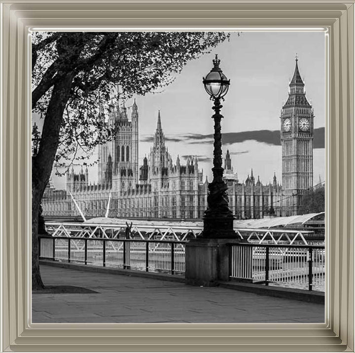 CY559 Big Ben B&W