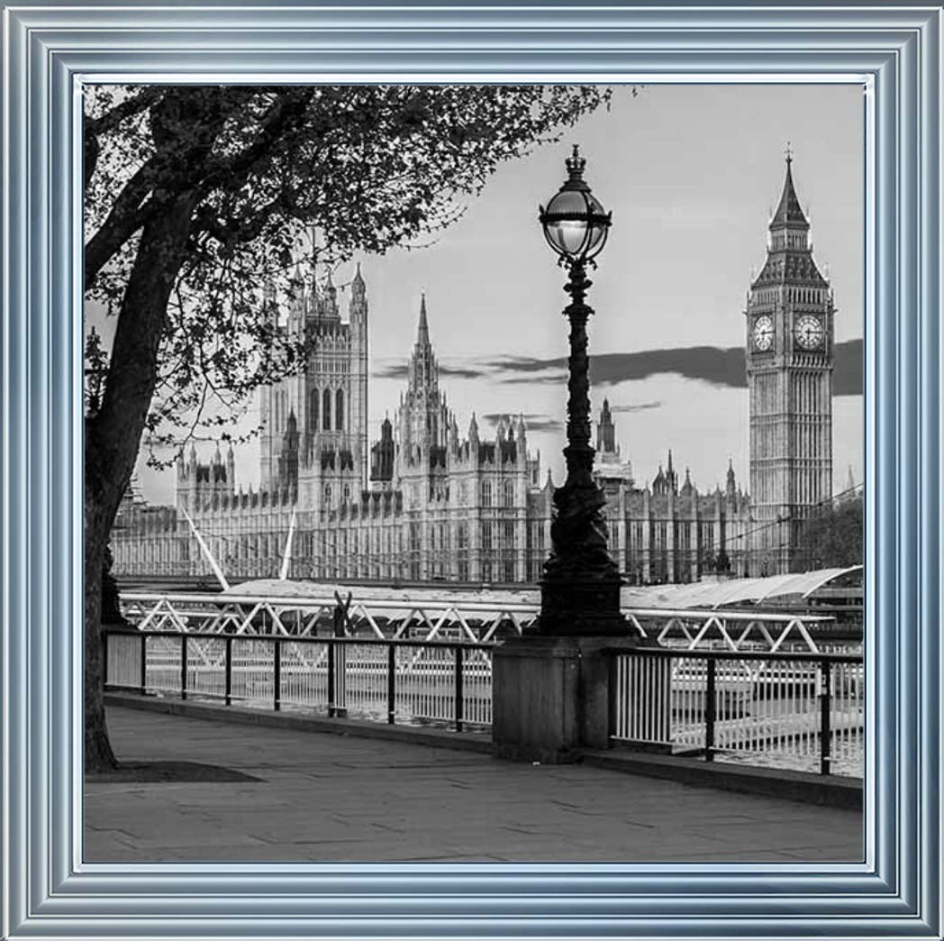 CY559 Big Ben B&W