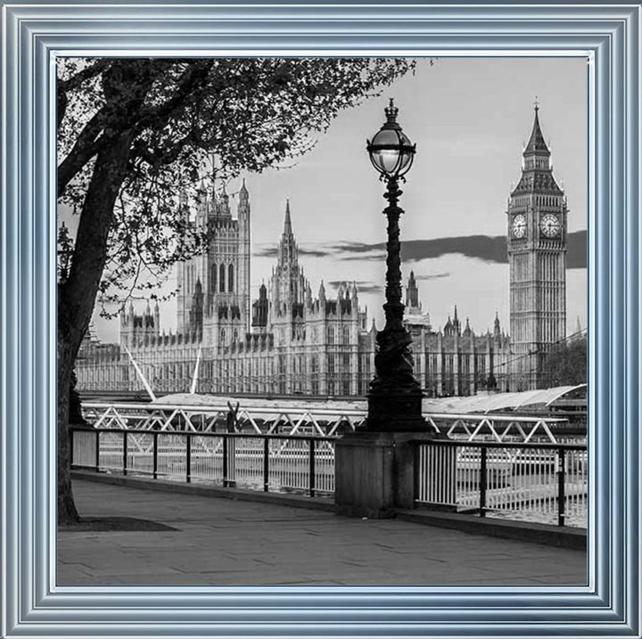 CY559 Big Ben B&W