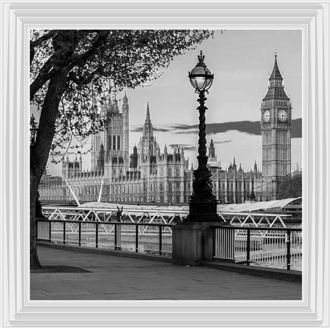 CY559 Big Ben B&W