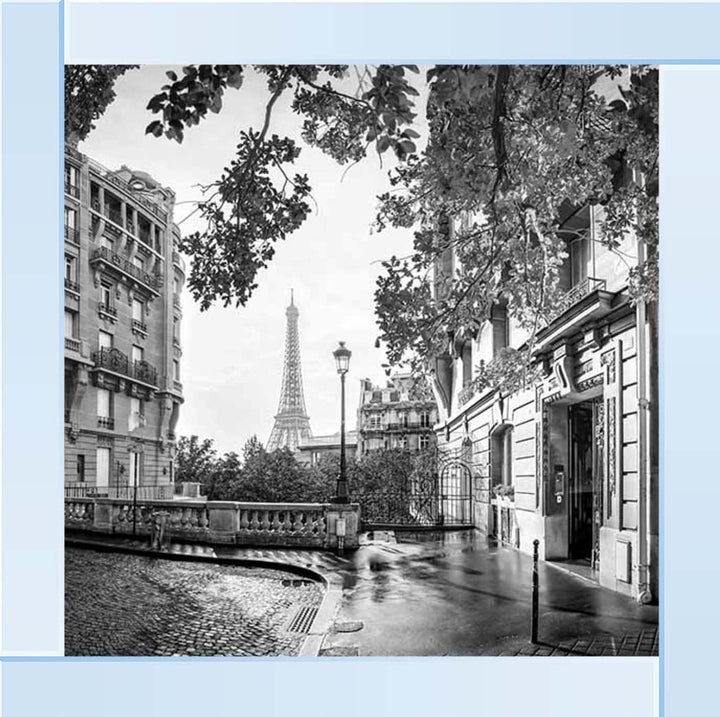 CY561 Paris City B&W