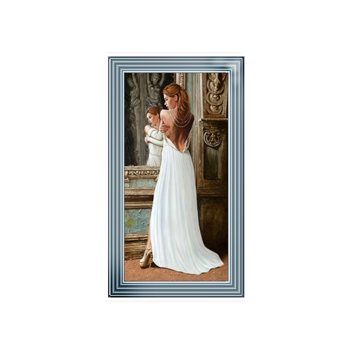 FG013 At the Mirror