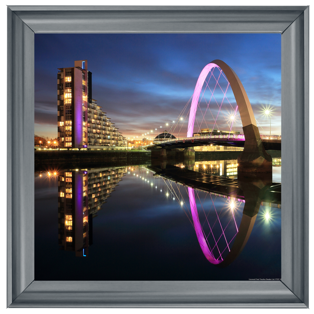 CY679 Purple Bridge, Glasgow Clyde