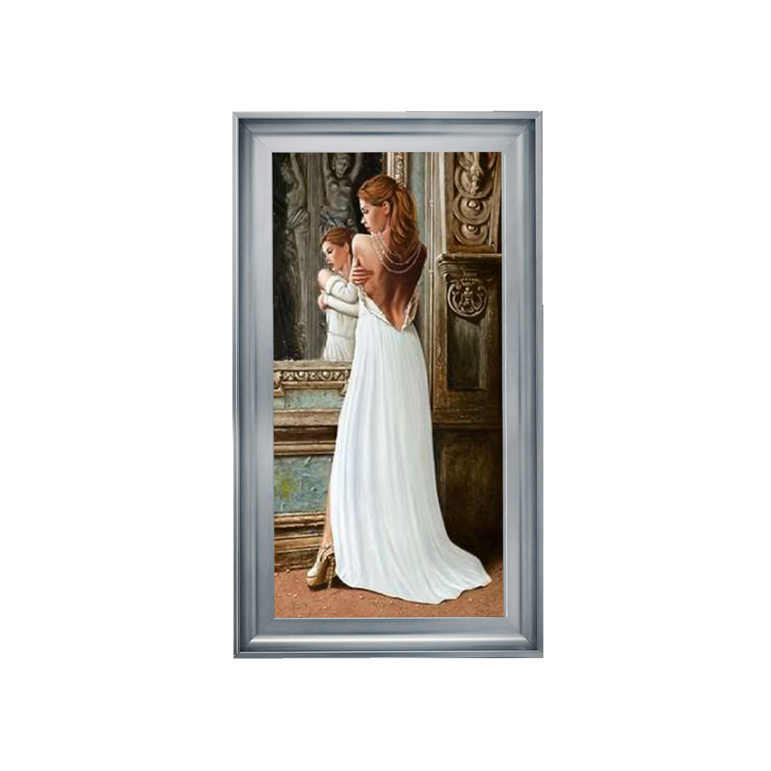FG013 At the Mirror